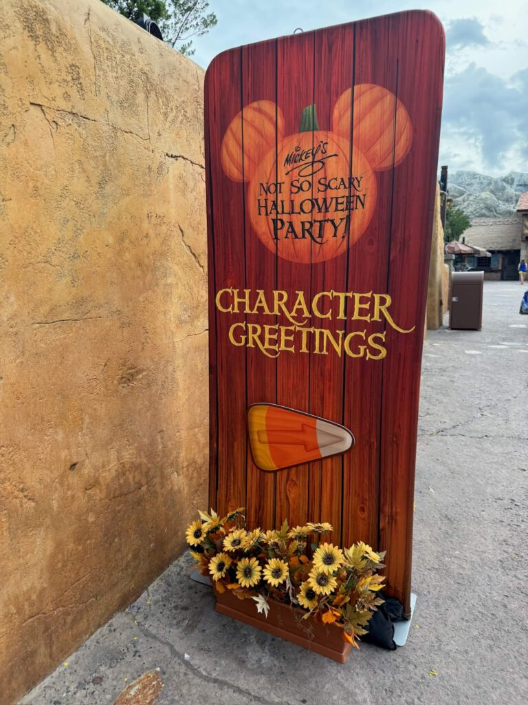 Character Meet and Greets at MNSSHP 2025